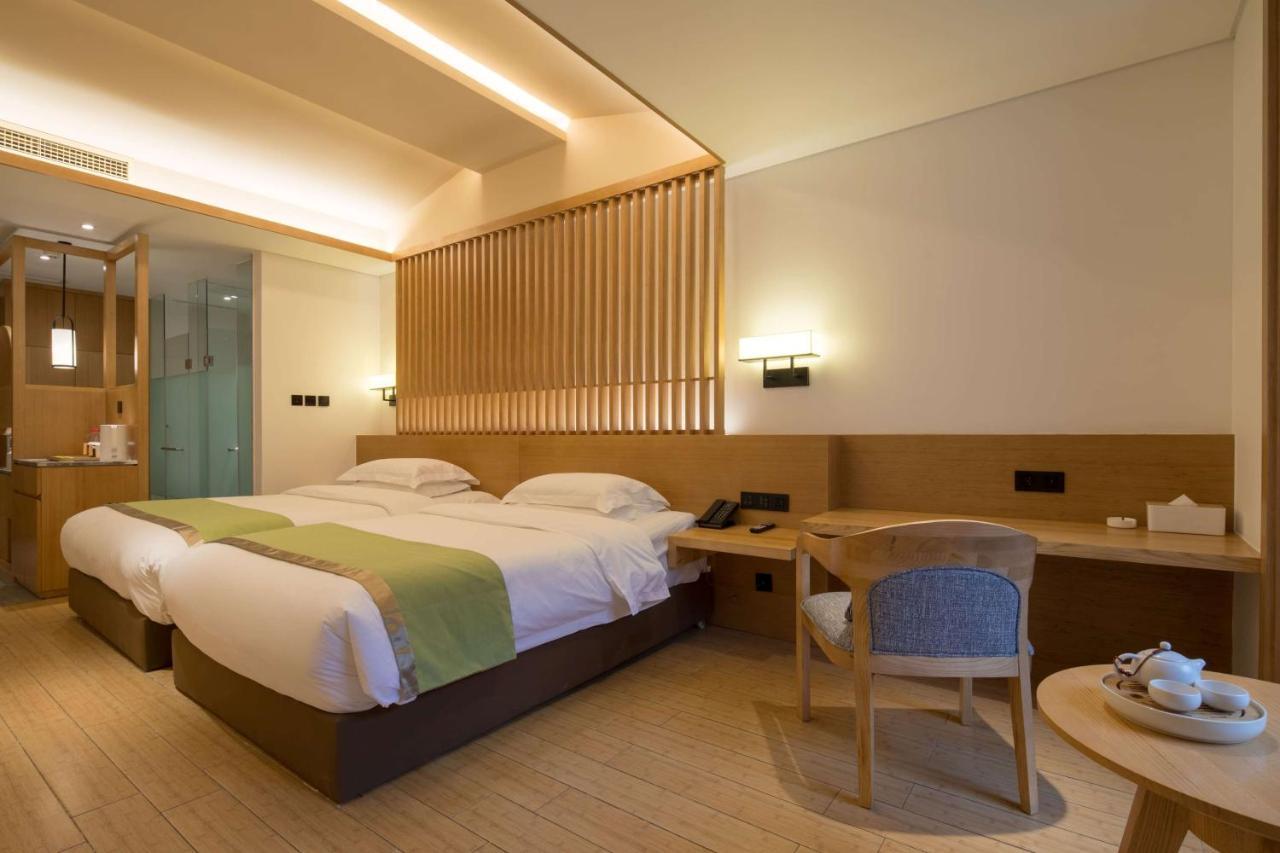 Howard Johnson Huashuiwan Hot Springs Resort Τσενγκντού Εξωτερικό φωτογραφία