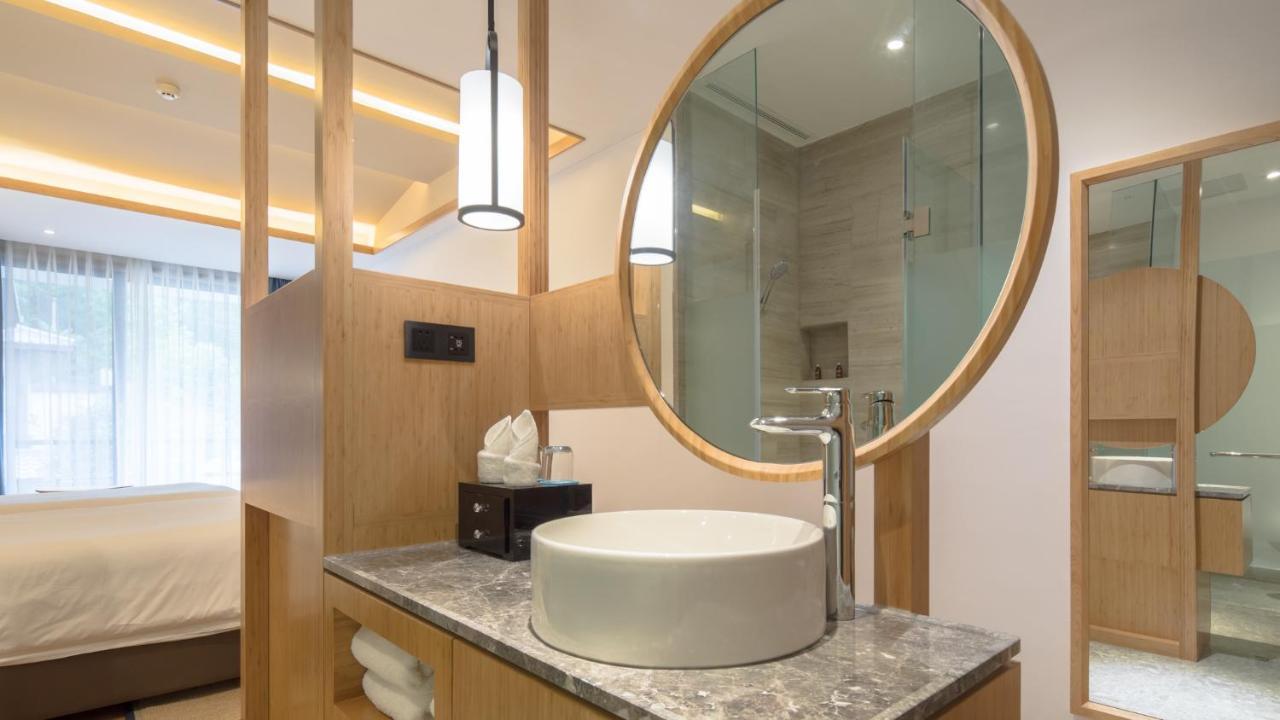 Howard Johnson Huashuiwan Hot Springs Resort Τσενγκντού Εξωτερικό φωτογραφία