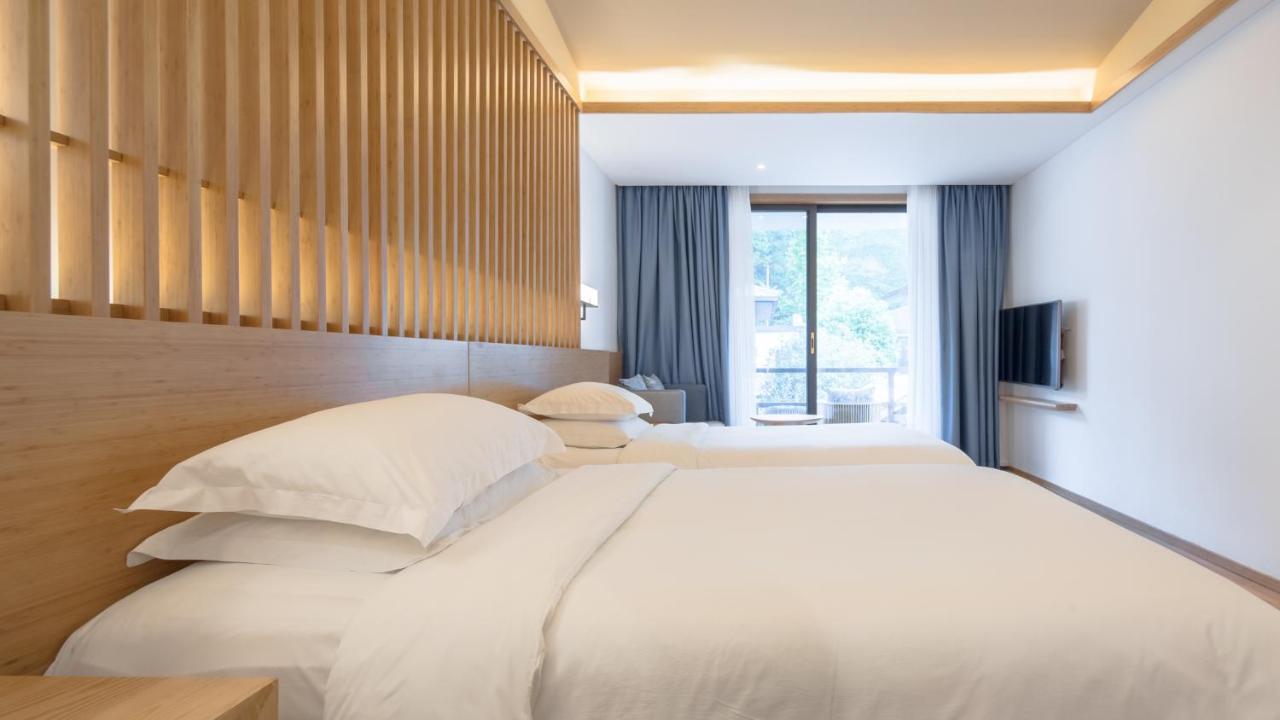 Howard Johnson Huashuiwan Hot Springs Resort Τσενγκντού Εξωτερικό φωτογραφία